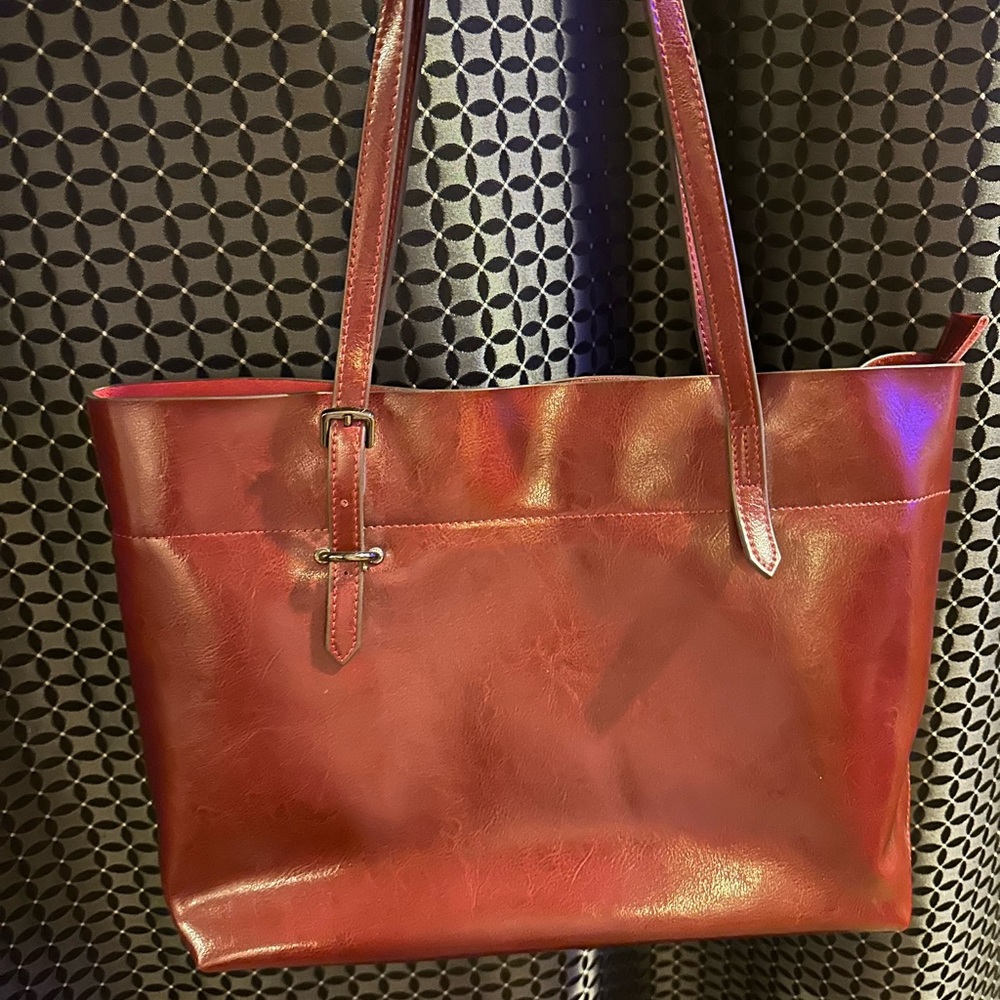 Elegant Burgundy Tote Bag - Picture 7 of 13